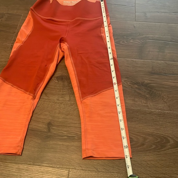 Outdoor Voices Orange and Maroon Capri Leggings, Size Small - Picture 3 of 4